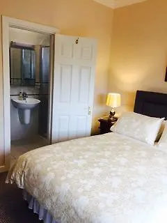 Palmgrove לינה וארוחת בוקר ליסטוול